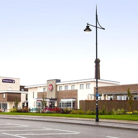 Premier Inn Barry Island Экстерьер фото