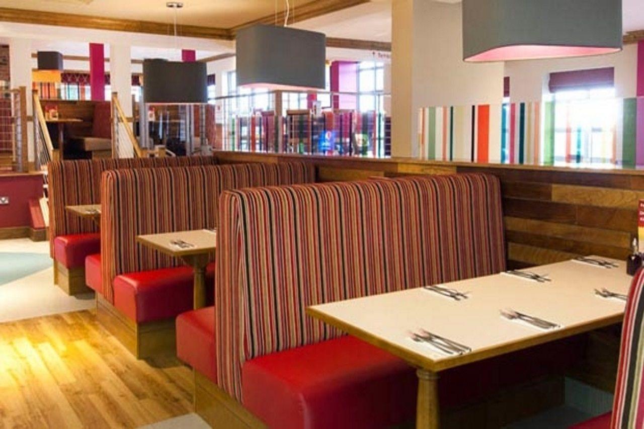 Premier Inn Barry Island Экстерьер фото